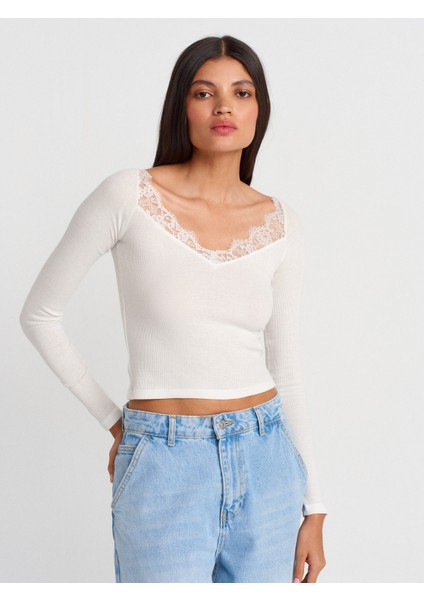 31782 Dantel Şeritli Uzun Kollu Top-Ekru