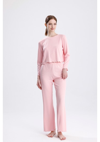 Kadın Fitilli Dalgıç Çizgi Desenli Fırfırlı Uzun Kolu Pijama Takımı fırsatları