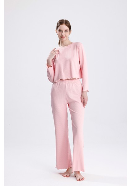 Kadın Fitilli Dalgıç Çizgi Desenli Fırfırlı Uzun Kolu Pijama Takımı indirimleri