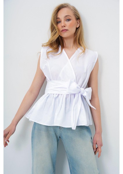 Kadın Beyaz Beli Kuşaklı Sıfır Kol Midi Gömlek fırsatları