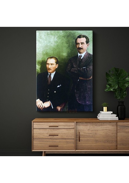Atatürk ve İnönü - Yeşil Fonlu Tarihi Portre Kanvas Tablo
