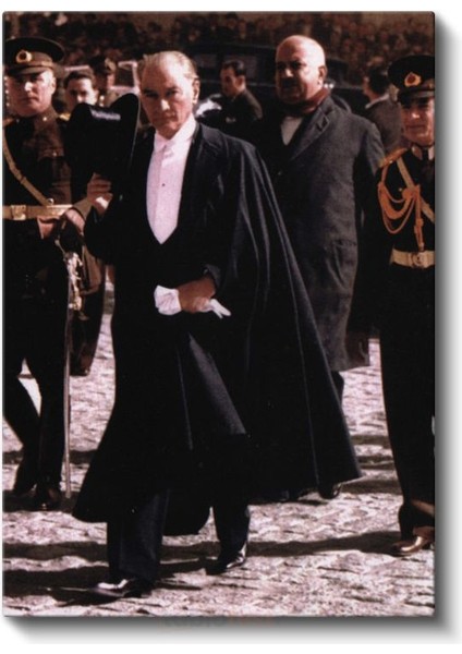 Siyah Pelerinli Atatürk - Resmi Tören Kanvas Tablo fiyatları