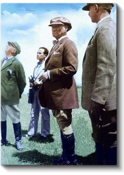 Kır Gezisi Atatürk - Kasket ve Çizme Detaylı Kanvas Tablo