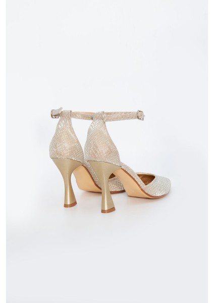 Sentra Kadın Topuklu Ayakkabı fırsatları