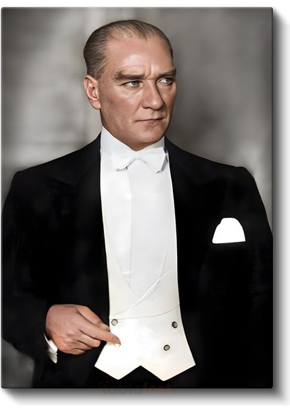 Smokinli Atatürk - Beyaz Yelek Detaylı Kanvas Tablo fiyatları