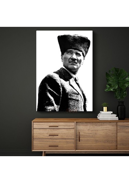 Kalpaklı Atatürk - Beyaz Fonda Portre Kanvas Tablo