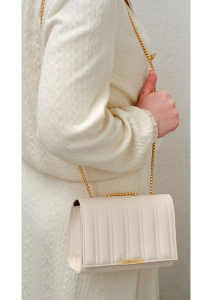 Gımosa Mahila Gold Zincir Askılı Mıknatıslı Kadın Çantası, Omuz Çantası, El Çantası, Zincir Askılı Çanta fırsatları