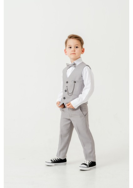 Erkek Çocuk Yelekli Slim Fit Takım Elbise – 4 Parça (Yelek, Pantolon, Gömlek, Papyon) TE.7026