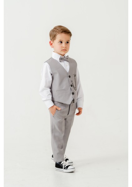 Erkek Çocuk Yelekli Slim Fit Takım Elbise – 4 Parça (Yelek, Pantolon, Gömlek, Papyon) TE.7026