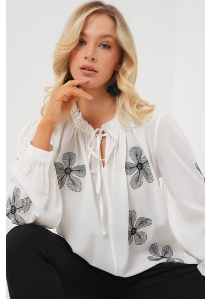 Uzun Kol Nakışlı Örme Bluz 951 - Beyaz