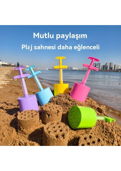 Briket Plaj Kum Oyuncakları ile Oynamak (Yurt Dışından)