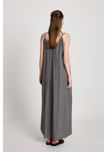 Kadın Antrasit %100 Modal Askılı Bol Kesim Uzun Elbise 29201 fırsatları