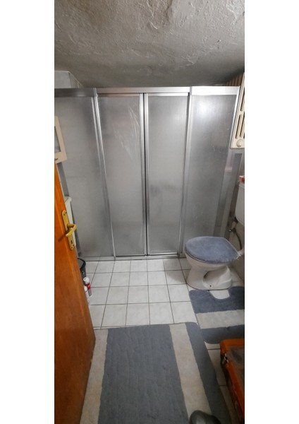 akabin 160 cm ile 180 cm Arası 2hareketli 2sabit Ortadan Girişli Parlak Profil Mikaduşakabin