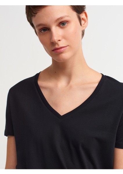 Kadın Pamuklu V Yaka Basic T-Shirt - 3470 fırsatları