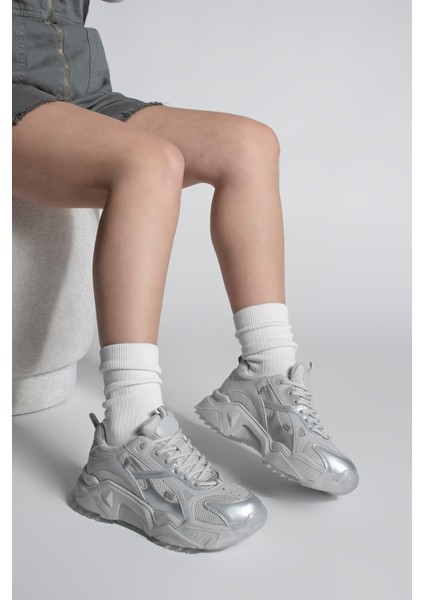 Kadın Sneaker Kalın Taban Bağcıklı Spor Ayakkabı Pizen Gümüş