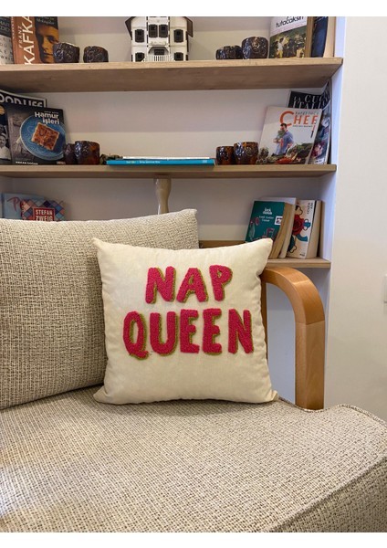 Nap Queen Punch Işemeli Pamuklu Beyaz Kırlent Yastık Kılıfı - 43*43CM - Punch Yastık Kılıfı
