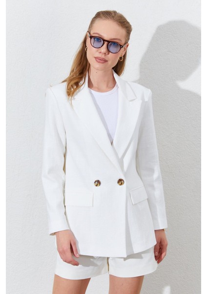 Kadın Ekru Çift Düğmeli Kapak Cepli Keten Blazer Ceket