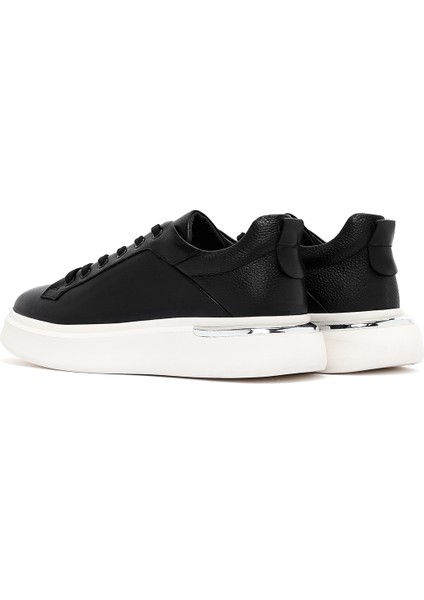 Erkek Siyah Bağcıklı Kalın Tabanlı Deri Sneaker 25SFD676818