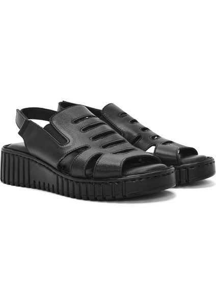 Kadın Siyah Kalın Tabanlı Deri Comfort Sandalet 25SFD410618