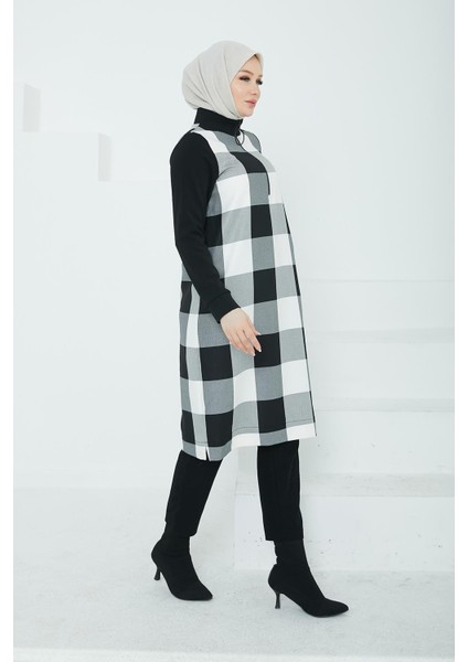 Kolları ve Yakası Ribanalı Yarım Fermuarlı Tunik-Siyah - Beyaz 24KT482 fırsatları