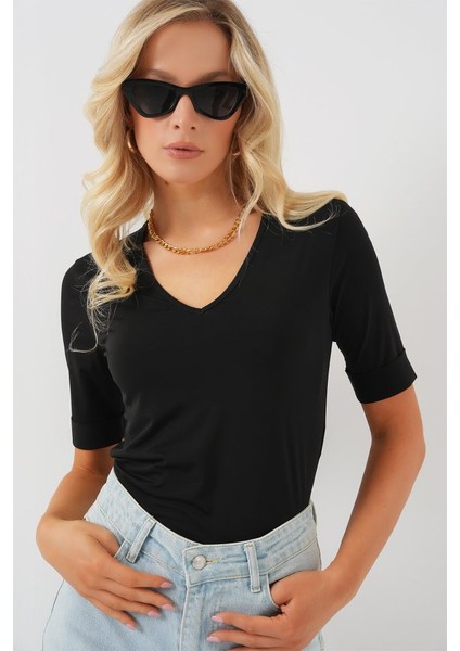 V Yaka Kısa Kol Basic Bluz 955 - Siyah