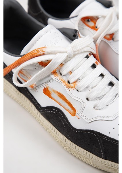 Artemis Erkek Hakiki Deri Eskitme El Boyamalı Bağcık ve Iki Yedek Bağcıklı Beyaz-Gri Sneakers fırsatları
