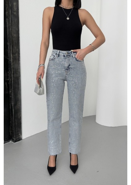 Leopar Taşlı ve Yüksek Belli Dikişsiz Paçalı Bilek Boy Mom Fit Kadın Kot Pantolon Açık Mavi Jean fiyatları