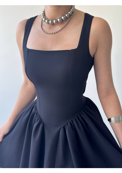 Dreas Fiyon Detaylı Mini Elbise