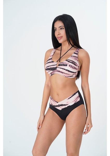 2025 Kreasyonu Pembe Desenli Toparlayıcı Bikini Takımı