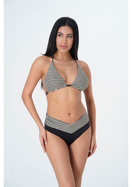 2025 Kreasyonu Siyah Beyaz Yatay Çizgili, Üçgen Bikini Takımı