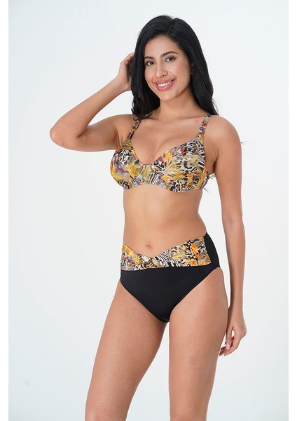 2025 Kreasyonu Desenli Toparlayıcı Bikini Takımı