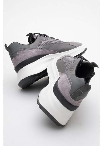 21525 Erkek Kalın Taban Bağcıklı Sneaker fırsatları