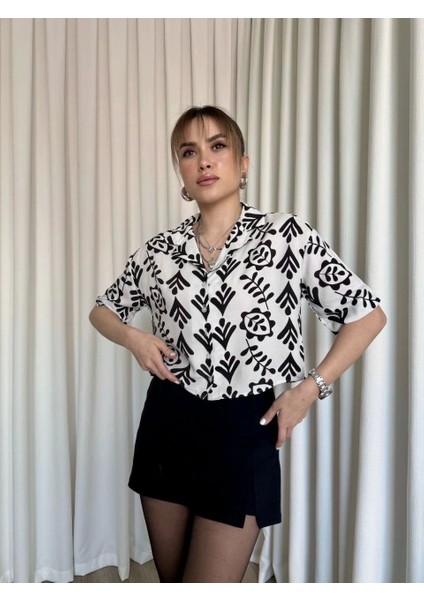 Siyah Beyaz Baskılı Crop Gömlek