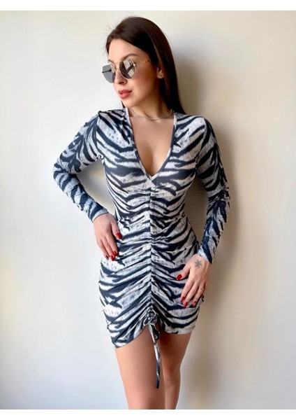 Kadın V Yaka Önü Asansör Büzgü Detay Fırsat Ürün Zebra Mini Elbise