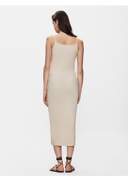 Kadın Askılı Geniş Yaka Bej Elbise modelleri