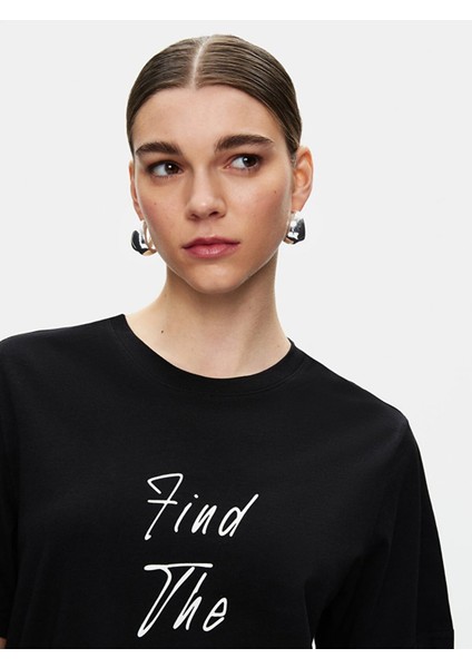 Kadın Regular Siyah T-shırt fırsatları