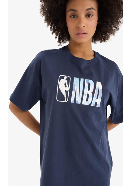fit Nba Wordmark Oversize Fit Bisiklet Yaka Sporcu Kısa Kollu TIŞÖRT E3628AX25SM