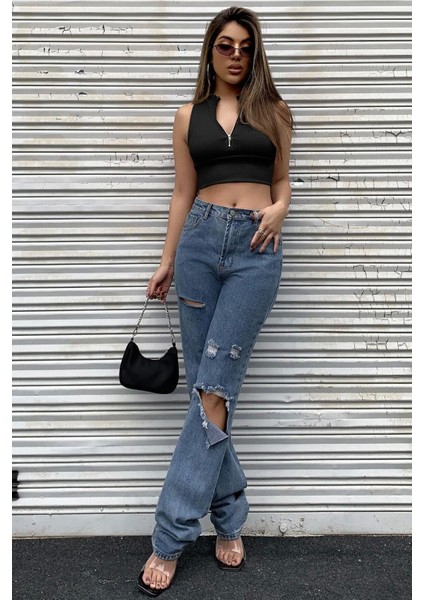 - Kadın Siyah Yarım Fermuarlı Sıfır Kol Crop Top Bluz fırsatları