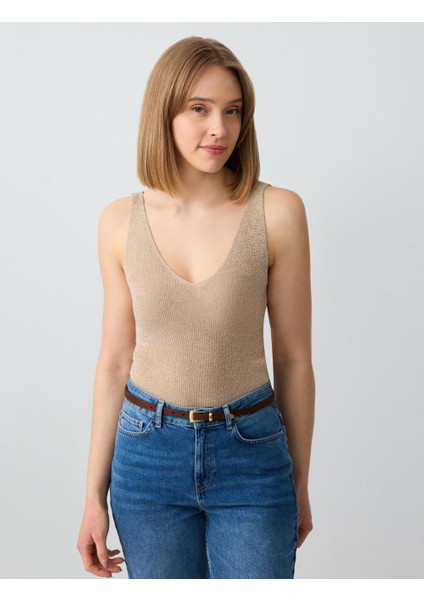 Altın V Yaka Ajurlu Triko Atlet