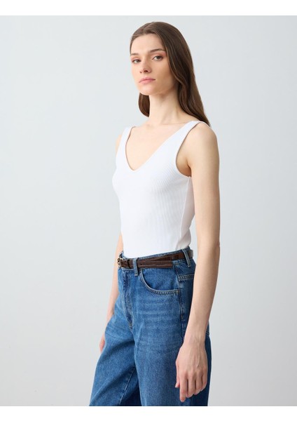 Beyaz Dar Kesim V Yaka Örme Atlet fırsatları