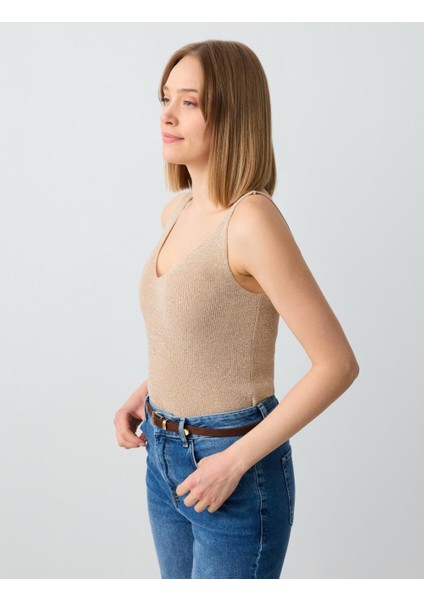 Altın V Yaka Ajurlu Triko Atlet fırsatları