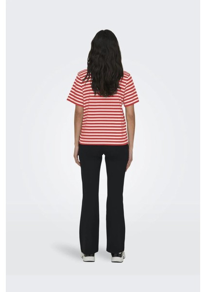 Onllivina Stripe Tee Jrs Noos Kadın T-Shirt 15272227 fiyatları