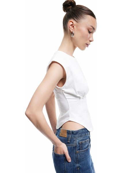 Bisiklet Yaka Korse Detaylı Slim Fit Kolsuz Crop Tişört