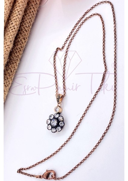 Elmas Montür Çiçek Kolye