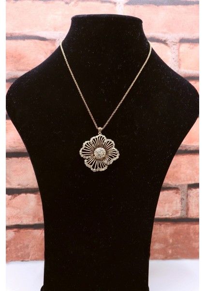 Elmas Montür Büyük Çiçek Kolye modelleri