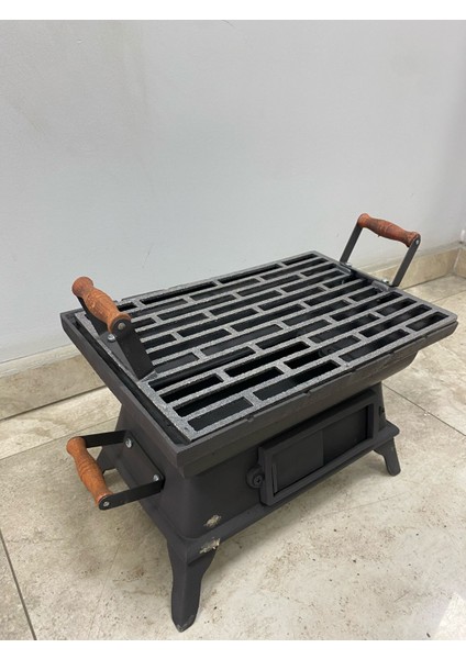 FS-405 Küçük Kare Ahşap Saplı Döküm Mangal