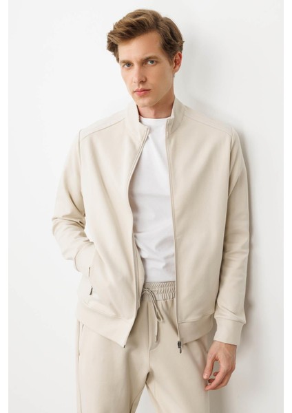 Erkek Hakim Yaka Eşofman Üstü A.ekru modelleri