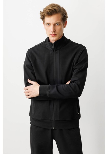 Erkek Hakim Yaka Ön Bandı ve Cebi Kumaş Eşofman Üstü Siyah