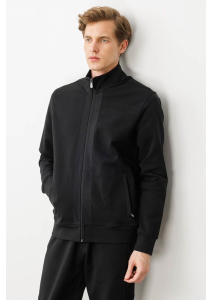 Erkek Hakim Yaka Ön Bandı ve Cebi Kumaş Eşofman Üstü Siyah fiyatları