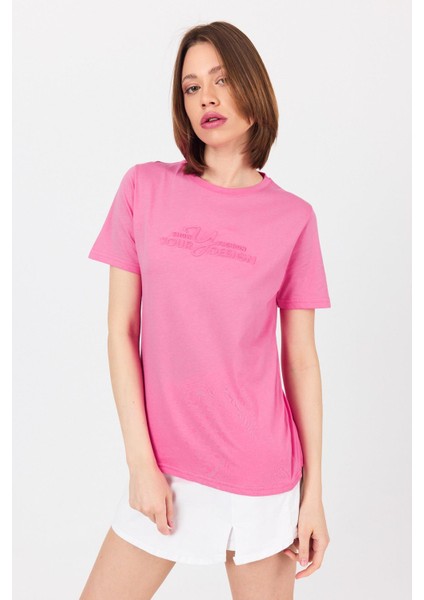 Pembe Yazı Kabartmalı Tişört 25223